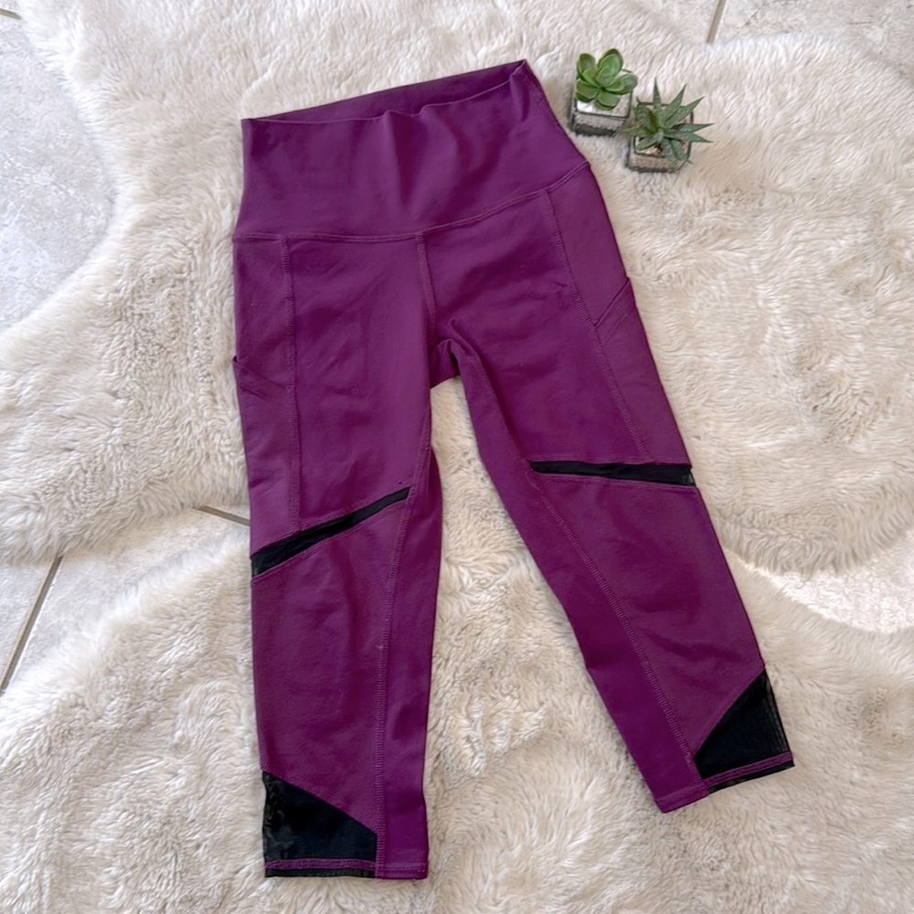 Alo Yoga Leggings Purple Mesh Details Crop Extra Small